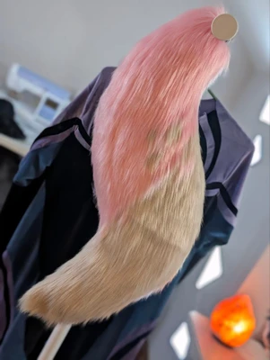 Tail